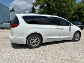 2021 CHRYSLER PACIFICA HYBRID VAN V6, HYBRID, 3.6 LITER LIMITED VAN 4D at T&T Repairables - used car dealership in Spencer, Indiana.