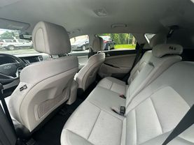 2017 HYUNDAI TUCSON SUV 4-CYL, 2.0 LITER SE SPORT UTILITY 4D