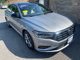2021 VOLKSWAGEN JETTA SEDAN 4-CYL, TURBO, 1.4 LITER 1.4T R-LINE SEDAN 4D - Gesner Auto Inc in Taunton, MA, 41.88613, -71.14527
