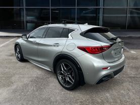 2017 Infiniti Qx30 Sport Suv 4d - Image 2