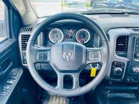 2022 RAM 1500 CLASSIC CREW CAB PICKUP V8, HEMI, 5.7 LITER TRADESMAN PICKUP 4D 5 1/2 FT
