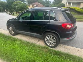 2011 Volkswagen Tiguan - Image 3