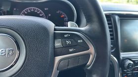 2017 Jeep Grand Cherokee - Image 32