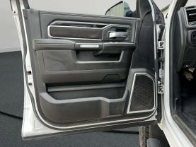 2019 RAM 2500 CREW CAB PICKUP 6-CYL, TURBO DIESEL, 6.7 LITER LARAMIE PICKUP 4D 6 1/3 FT