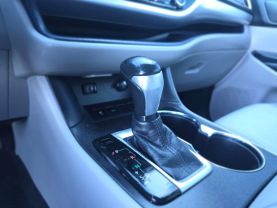 2015 Toyota Highlander - Image 22