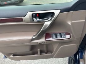2017 LEXUS GX SUV V8, 4.6 LITER GX 460 SPORT UTILITY 4D