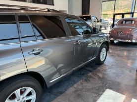 2011 TOYOTA HIGHLANDER SUV V6, 3.5 LITER SPORT UTILITY 4D