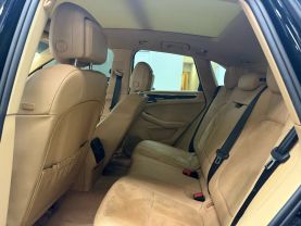 2016 PORSCHE MACAN