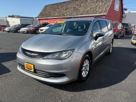 2020 CHRYSLER VOYAGER