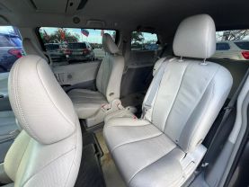 2013 TOYOTA SIENNA VAN V6, 3.5 LITER XLE MINIVAN 4D