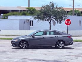 2025 HYUNDAI ELANTRA