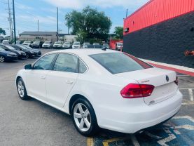 2013 VOLKSWAGEN PASSAT SEDAN 5-CYL, PZEV, 2.5 LITER 2.5L SE SEDAN 4D