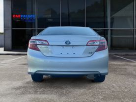 2012 Toyota Camry Le Hybrid Sedan 4d - Image 5