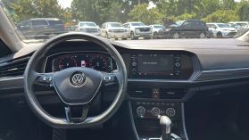 2020 Volkswagen Jetta - Image 27