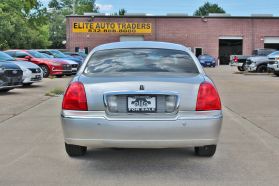 2005 LINCOLN TOWN CAR