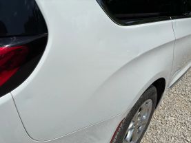 2021 CHRYSLER PACIFICA HYBRID VAN V6, HYBRID, 3.6 LITER LIMITED VAN 4D at T&T Repairables - used car dealership in Spencer, Indiana.