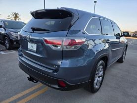 2015 Toyota Highlander - Image 6