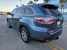 2015 Toyota Highlander - Image 4
