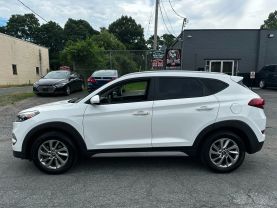 2017 HYUNDAI TUCSON SUV 4-CYL, 2.0 LITER SE SPORT UTILITY 4D