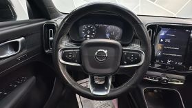 2021 VOLVO XC40