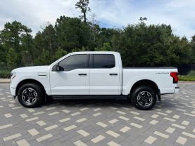 2022 FORD F150 LIGHTNING PICKUP DUAL ELECTRIC MOTORS XLT PICKUP 4D 5 1/2 FT