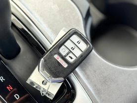 2017 Honda Pilot - Image 16