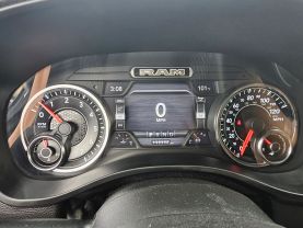 2019 RAM 1500 CREW CAB PICKUP V8, HEMI, 5.7 LITER LARAMIE PICKUP 4D 5 1/2 FT