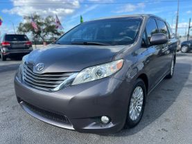 2013 TOYOTA SIENNA VAN V6, 3.5 LITER XLE MINIVAN 4D