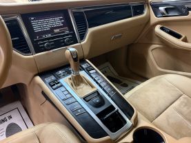 2016 PORSCHE MACAN