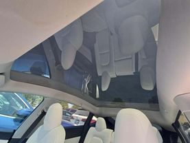 -2022 Tesla Model 3 - Image 10