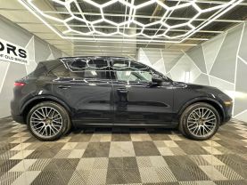 2022 PORSCHE CAYENNE