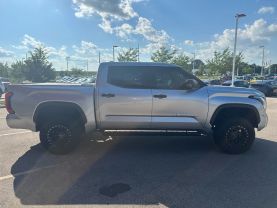 2022 TOYOTA TUNDRA CREWMAX PICKUP V6, I-FORCE, TWIN TURBO, 3.5 LITER SR5 PICKUP 4D 5 1/2 FT