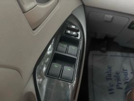 2014 Toyota Sienna - Image 15