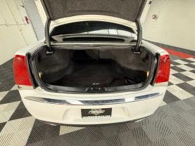 2016 CHRYSLER 300 SEDAN V6, 3.6 LITER 300C SEDAN 4D