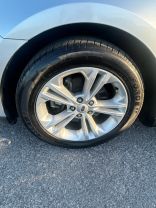 2016 Ford Taurus - Image 10