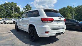 2017 Jeep Grand Cherokee - Image 7