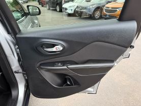 2016 JEEP CHEROKEE SUV 4-CYL, 2.4 LITER LATITUDE SPORT UTILITY 4D