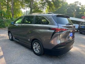 2022 TOYOTA SIENNA VAN 4-CYL, HYBRID, 2.5 LITER XLE MINIVAN 4D