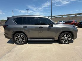 2024 LEXUS LX SUV V6, TWIN TURBO, 3.4 LITER LX 600 LUXURY SPORT UTILITY 4D