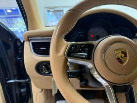 2016 PORSCHE MACAN