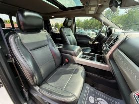 2017 Ford F250 Super Duty Crew Cab Lariat Pickup 4d 6 3/4 Ft - Image 28