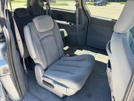 2005 CHRYSLER TOWN & COUNTRY VAN V6, 3.8 LITER TOURING MINIVAN 4D