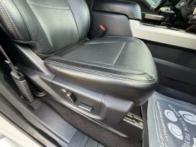 2017 Ford F250 Super Duty Crew Cab Lariat Pickup 4d 6 3/4 Ft - Image 45