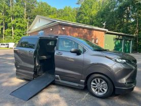 2022 TOYOTA SIENNA VAN 4-CYL, HYBRID, 2.5 LITER XLE MINIVAN 4D