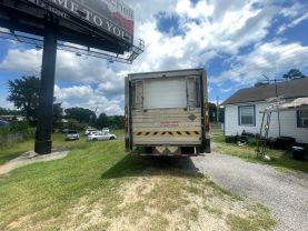 2016 FREIGHTLINER M106