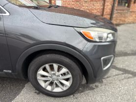 2017 KIA SORENTO SUV 4-CYL, GDI, 2.4 LITER LX SPORT UTILITY 4D