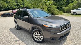 2018 JEEP CHEROKEE SUV 4-CYL, 2.4 LITER LATITUDE PLUS SPORT UTILITY 4D at T&T Repairables - used car dealership in Spencer, Indiana.