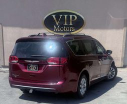2017 CHRYSLER PACIFICA VAN V6, 3.6 LITER TOURING-L MINIVAN 4D