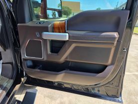 2019 FORD F350 SUPER DUTY CREW CAB PICKUP V8, TURBO DIESEL, 6.7 LITER KING RANCH PICKUP 4D 8 FT