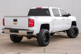 2018 Chevrolet Silverado 1500 Crew Cab - Image 10